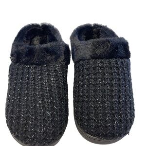 Muk Luks - Suzanne Black Mules - Sz Small - 5-6 (NWB)